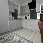 Modern 2 Bedroom Apartment - Central Location!